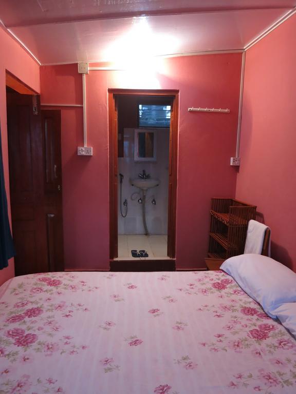 Dinesh House Bed & Breakfast Pokhara Phòng bức ảnh